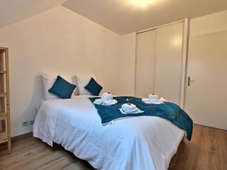 Le Charme de Bazille, Paris, Disney - 4