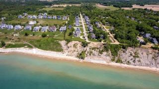 Sunset Haven with Hot Tub Lake Michigan Views Family Friendly - 6