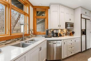 Beautiful Lakescape-4 BR Home with Heated Pool & Rec Space-Family Friendly - 4