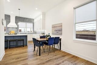 Spacious SoHo-Style Townhouse-Family Friendly - 1