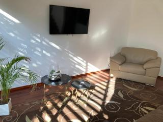 Amazing pool in the middle of the city - 2