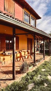 Casa charmosa com chalés, jardim e área gramada - 8