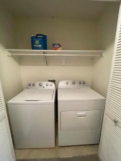 6BR Downtown Side-by-Side Townhomes 2 Garages - 4