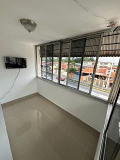 Cuarto cerca del metro cincuentenario - 3