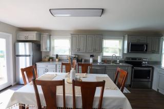 Serenity with Mountain Views 3BR Deckside Views - 3