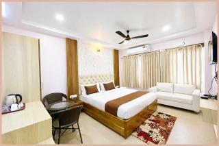 SEA VIEW Hotel Pinaka New Beachresort Premium near Sea Beach # Restaurant # Lift & Parking Facilites # Best Luxuary Hotel - 7