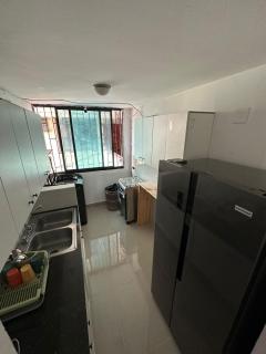 Cuarto cerca del metro cincuentenario - 9