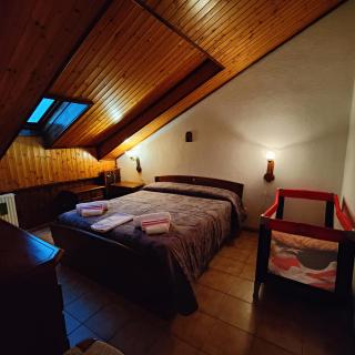 "DOMUS DEL RELAX" 10 posti, 3 bagni, camino, parcheggio e molto altro! - 8