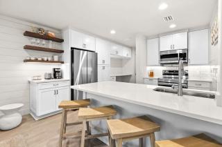 Latitude 29 Unit 21 - 5