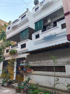 Group stay - independent house - 2