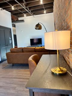 Brick & Bed Riverfront Lofts, T 406 - 2