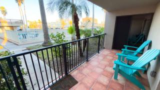 Renovated 1st Floor Beach 250ft Pool - 7