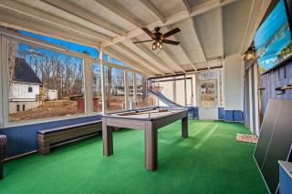 Douglas Lake Cabin with Hot Tub, Golf & Marina Views - 5