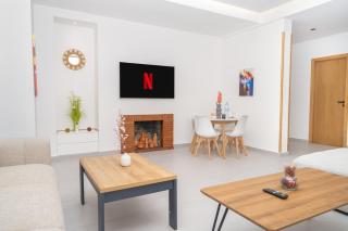 Spacious Apartment central location THR1 - 8