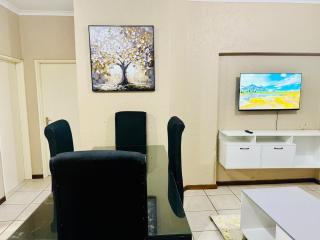 Sandton Longstay Serenity 2 Bedroom Apartment - 1