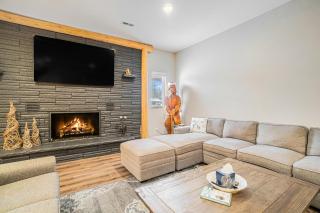 Expansive Lewiston Lodge with Private Bowling Alley! - 6