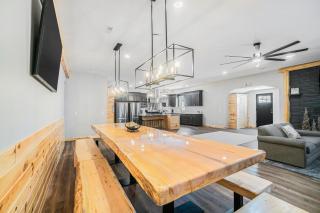 Expansive Lewiston Lodge with Private Bowling Alley! - 2