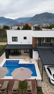 Luxury Villa Bar - 4