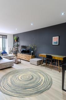 Spacious Seaside Sanctuary in the heart of Sliema with an outdoor terrace, in the perfect location - 6