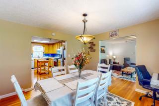 3BR on Sprawling Acreage with Magnificent Views - 6