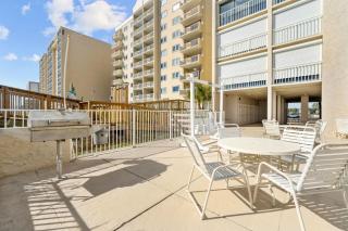 Edgewater 52 by Youngs Suncoast - 3