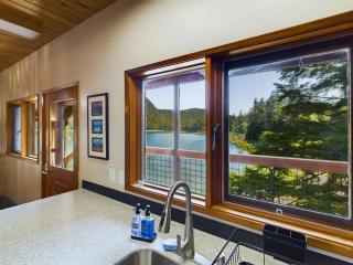 Stunning Oceanfront Home w Mountain Views! - 7