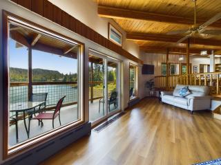 Stunning Oceanfront Home w Mountain Views! - 6