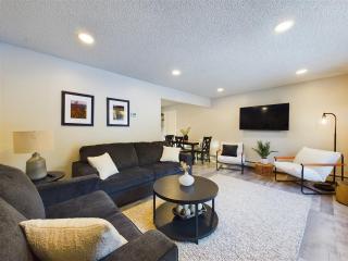 Home Near Mendenhall Glacier with Large Backyard - 3