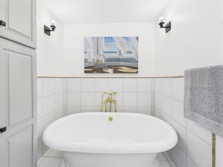 Lena Beach Villa Luxury Oceanfront Escape - 9