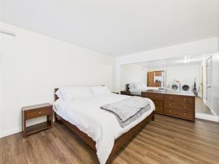 Scenic 3BR Retreat w Ocean & Mountain Views - 2