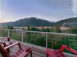 Spacious 6BR Cruise Views, Soaking Tub and More - 7