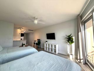 Sunny Beachfront Studio Steps from the Beach - 3