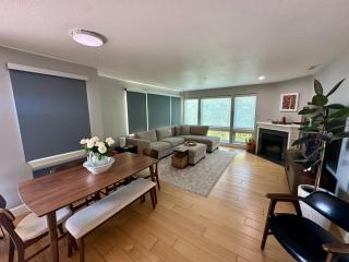 River Views 3bd 2ba Luxury Condo along Columbia Waterfront Renaissance Trail - 8