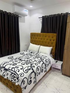 Premium One Bedroom Gold Apartment - 1