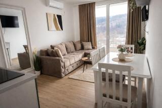 Green panorama Vrdnik - 9