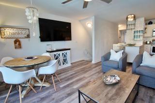 Laguna Bella B4 by Youngs Suncoast - 5