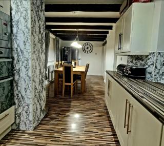 Freshen up Stays Walsall - 7