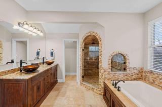 Shady Shores Lake House - Hot Tub Dog-Friendly - 1