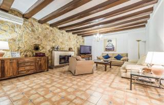 Cozy Home In Olerdola With Wifi - 5