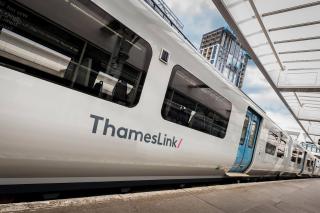 Sky View Stays, Gatwick & Manor Royal with Free Parking - 7