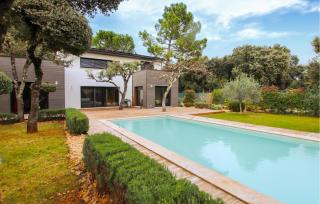 Stunning Home In Suze La Rousse - 3