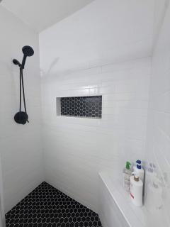 Cozy spacious family home near Carytown fully fenced - Richmond - 2