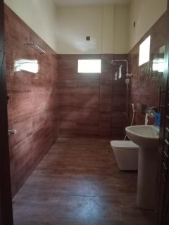 Nayyo Grand Hotel - 8