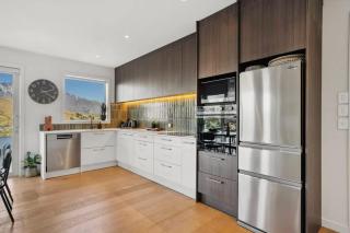 10A Level 2 - Exceptional Views Ski closet & SPA - 7