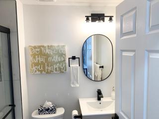 Comfy Cozy 2BD-2BA apt in Federal Hill - 8