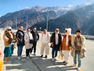 New Zamrood Holiday Home - 9