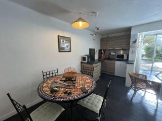 Joli 2 pièces avec jardinet à 100m de la plage, parking inclus - FR-1-338-638 - 9