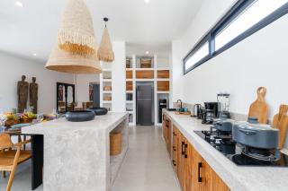Villa Sukha - Spacious 3BR Villa with Private Pool & Rooftop in Tumbak Bayuh - 6