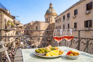Bedda Home Ballarò Balcony Apartment in Historic Palermo - Palerme - 0