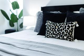 Stylish NYC Haven Steps to Broadway & Dining - 1